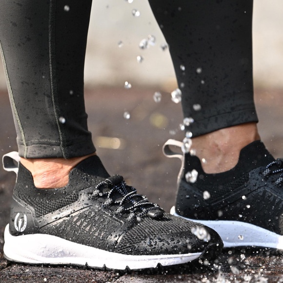 Kerrits Activewear Groundwork Waterproof Sneaker Size 7 1/2MBLACK/ STERLING / 7 - Picture 2 of 11